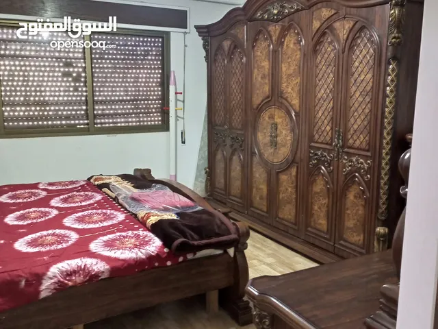شقة مفروشة شرحة ومطلة للايجار في الزرقاء الجديدة