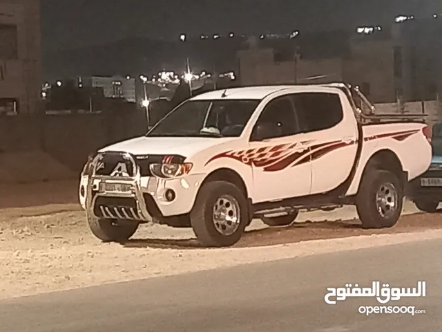 متسبيشي هنتر 2008 دفع رباعي