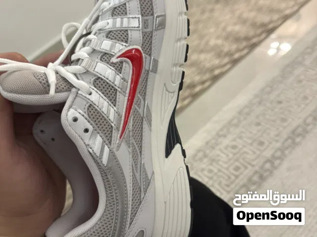 Nike p6000 وكالة من الشركة