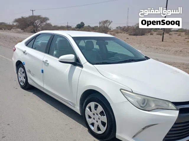 2017 تويوتا كامري XLE