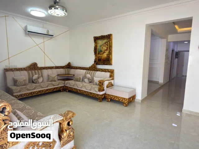 280 m2 4 Bedrooms Villa for Rent in Muscat Al-Hail