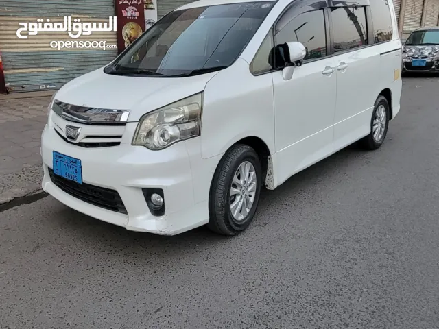 باص نوها تويوتا