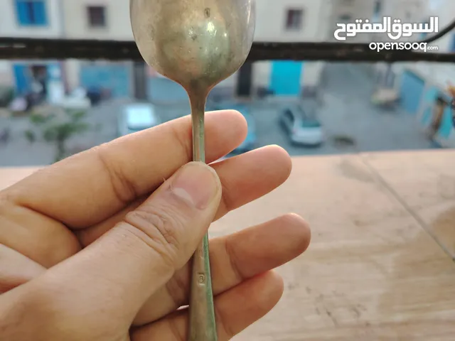 ملعقة من الفضة حقيقية