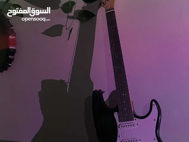 Electric Fender stratocaster guitar جيتار الكتريك فيندر