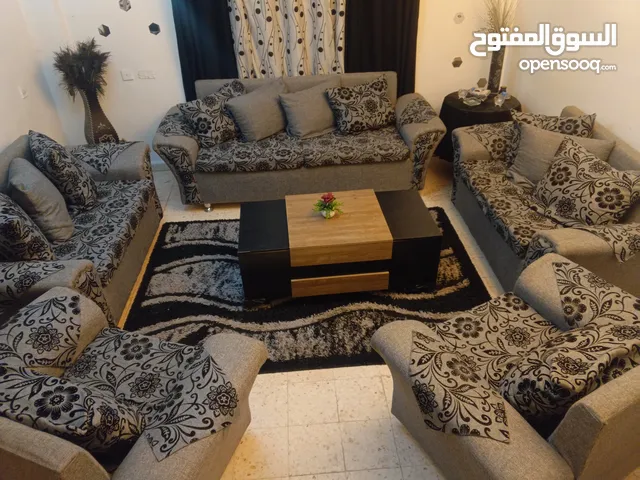 طقم كنب 9 مقاعد +برادي +طاوله + سجاده