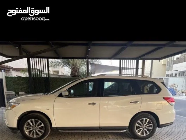 Used Nissan Pathfinder in Kuwait City