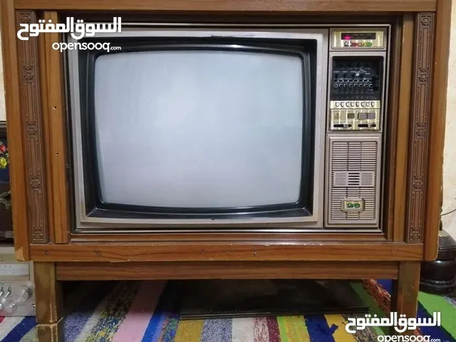 بسعر حرق   المجموعة المذكورة كاملة بِ (340) د اجهزة انتيكا وتحف ونحاسيات  وغيرها