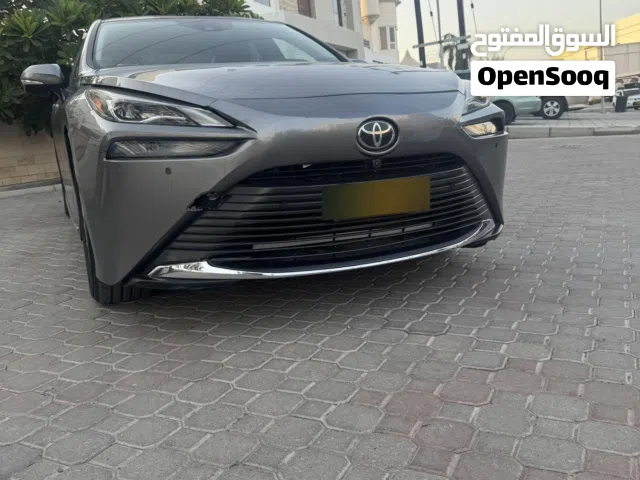 2023 تويوتا كامري E HEV