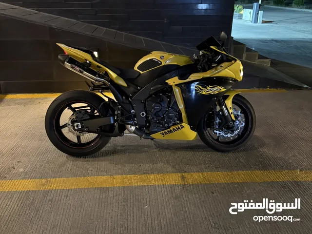 Yamaha R1 2011