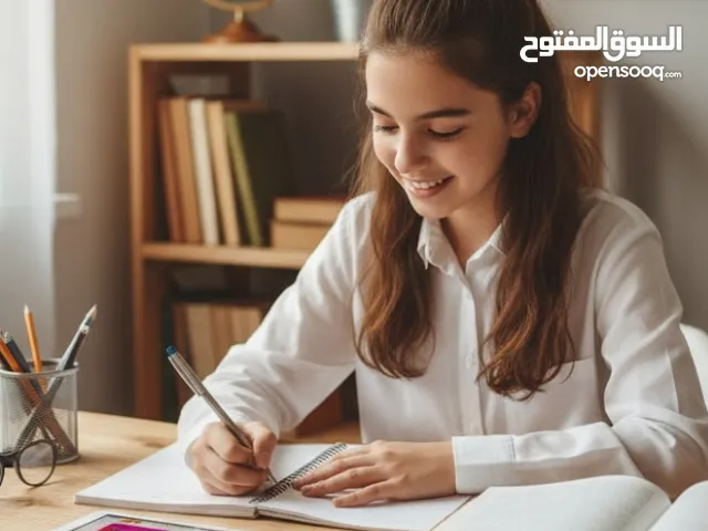 معلم اللغة العربية لطلاب الصفوف المتقدمة والجامعية.