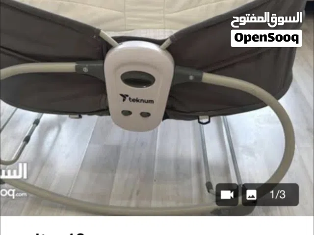 سرير اطفال للبيع استعمال بسيط بسعر 7 دينار