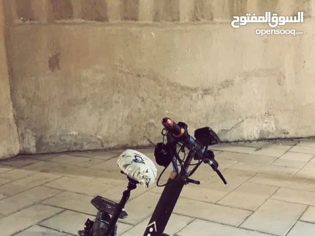 سكوتر يديد مب مستعمل وايد