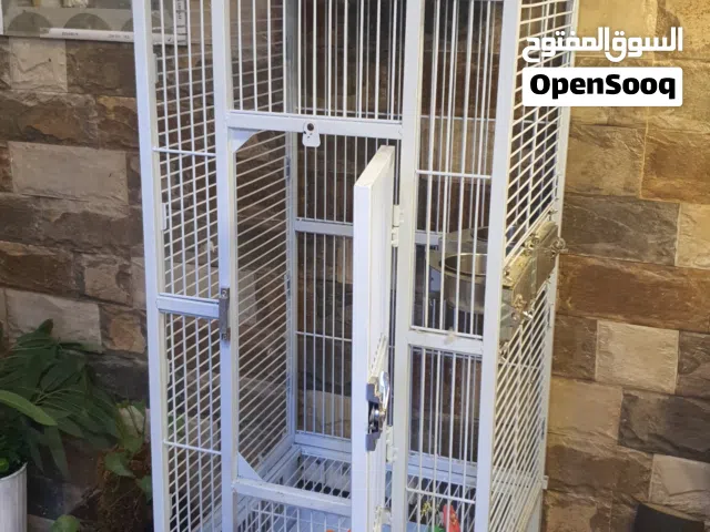 قفص ببغاء كبير