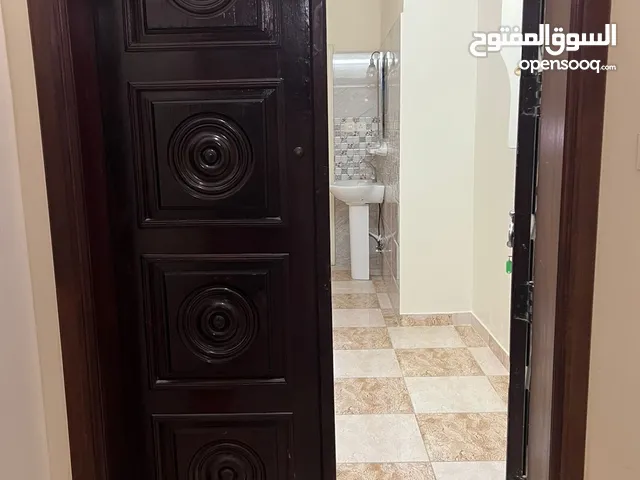 160 m2 2 Bedrooms Apartments for Rent in Jeddah Al Naeem