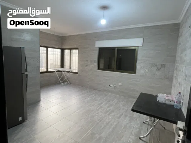 شقه جديده لم تسكن 200 متر + ترسات 100 متر / ضاحيه الأمير راشد