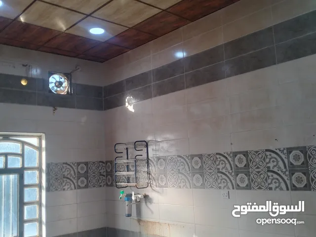 125 m2 3 Bedrooms Townhouse for Rent in Basra Tannumah