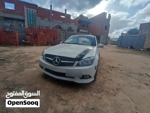 مرسيدس C250 بي سعر ممتاز جدا للبيع او افاري