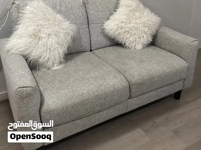كنب مقعدين نظيف شبه جديد