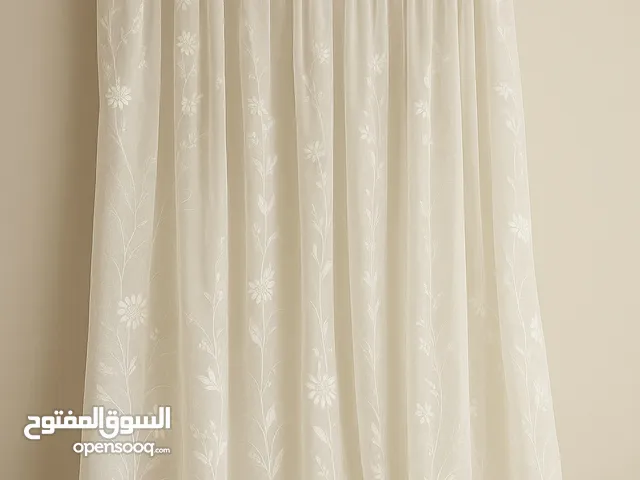 ستارة شفافة بتطريز زهري أنيق – لمسة فخامة ناعمة لديكور منزلك الكمية محدودة