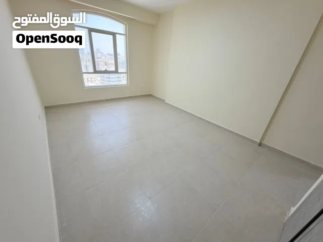 شقة فاخرة أول ساكن بإطلالة بحرية مباشرة – كورنيش عجمان موقع مميز أول صف من البحر