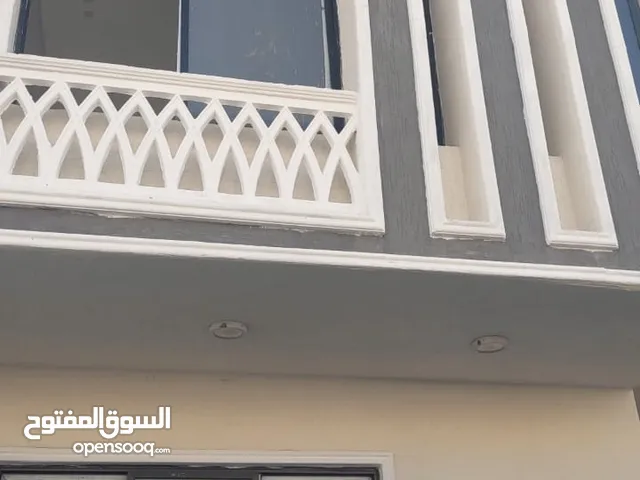 160 m2 More than 6 bedrooms Villa for Sale in Dammam King Fahd Suburb