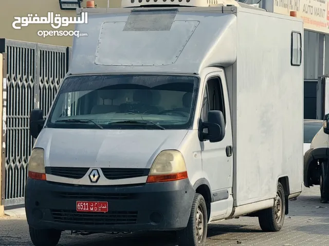 مزاد التاجر لبيع ونقل الخيول في جميع ولايات السلطنة ودول الخليج بشاحنات مجهزة ومكيفة