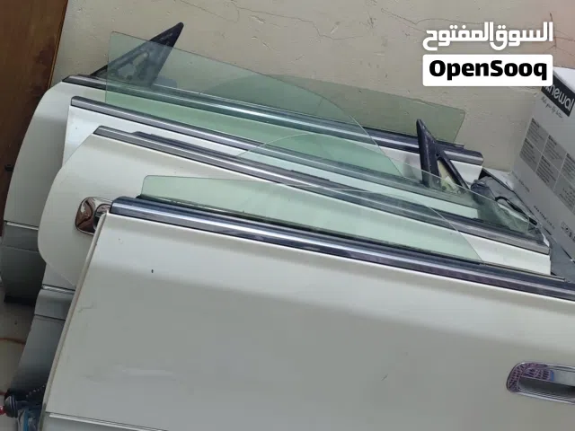 ابواب سيارة عدد 4نظيفة