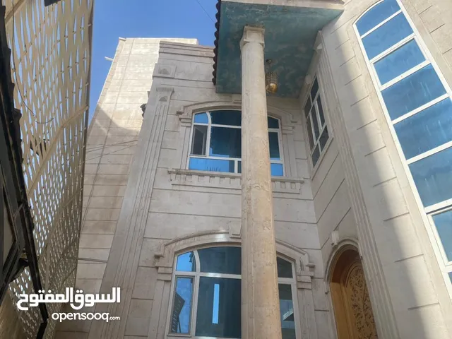 699 m2 5 Bedrooms Villa for Rent in Sana'a Bayt Baws