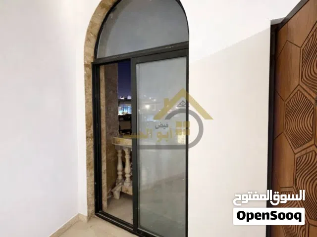 125 m2 2 Bedrooms Apartments for Rent in Basra Khadra'a