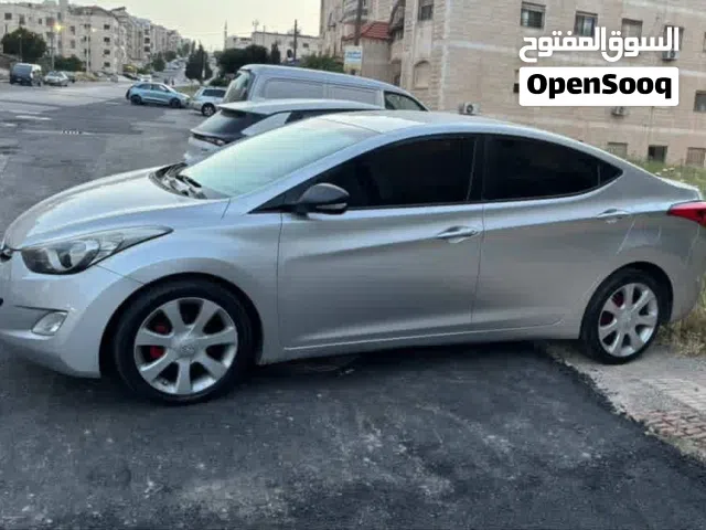 2013 Hyundai Elantra Standard