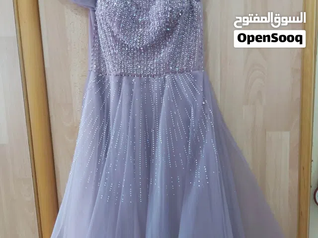 فستان بنفسجي بناتي