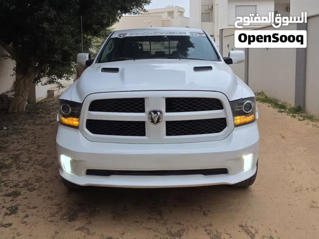 دودج رام 2013 اللون أبيض 5.7 HEMI
