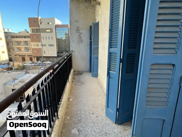 شقة للبيع خلف شارع المسيرة ملك مقدس