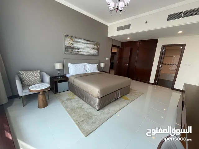 شقة االاجار غرفة وصاله وحمامين اجار سنوي بالشهر 350 بدون كهرباء