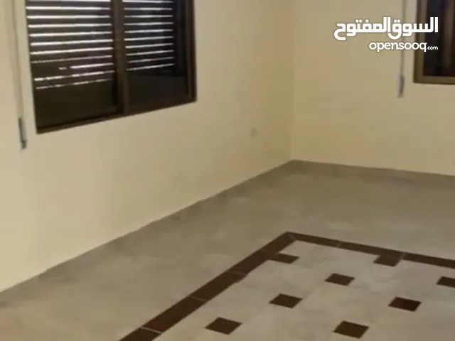 شقة فارغة للإيجار بمساحة ممتازة في الزقاء الجديدة