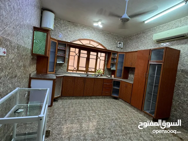 300 m2 4 Bedrooms Villa for Rent in Muscat Al Khoud