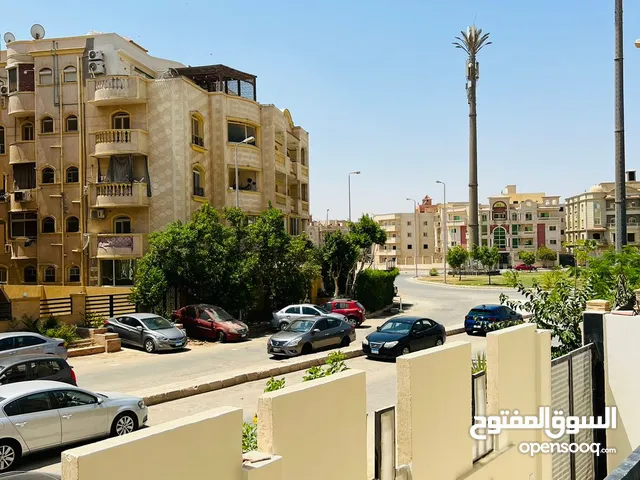 170 m2 3 Bedrooms Apartments for Sale in Giza Sheikh Zayed