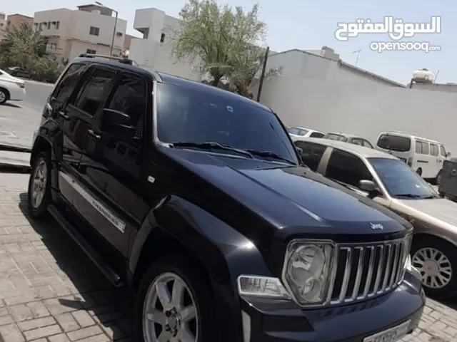 جيب شروكي 2010