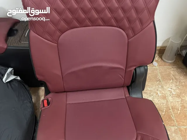 للبيع كراسي و السده . شبه جديد قابل للتفاوظ للنسيان بترول