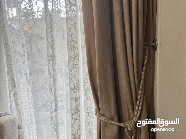 ستائر فخمة مع كامل الاكسسوارات