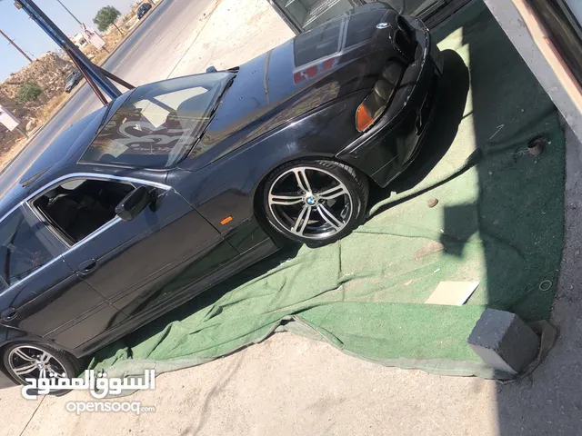 بي ام دبليو E39