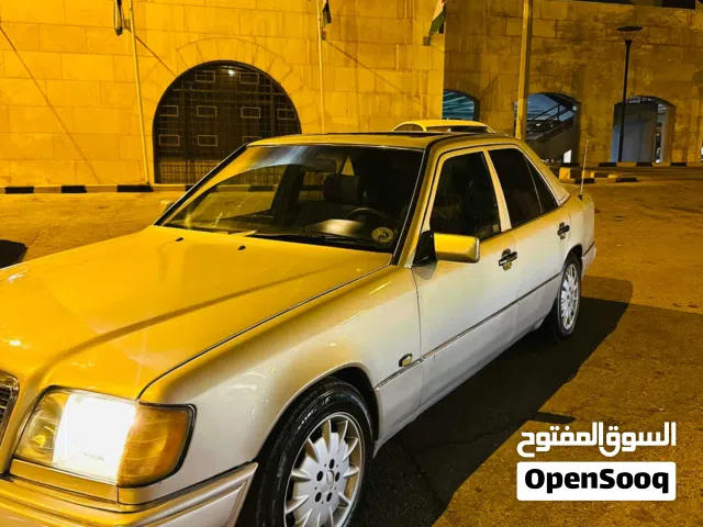 1981 مرسيدس بنز الفئة-M ML 250