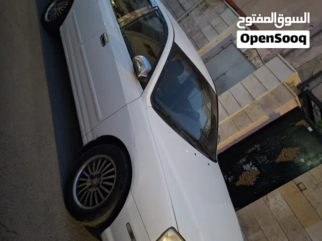 2001 هيونداي افانتي SE