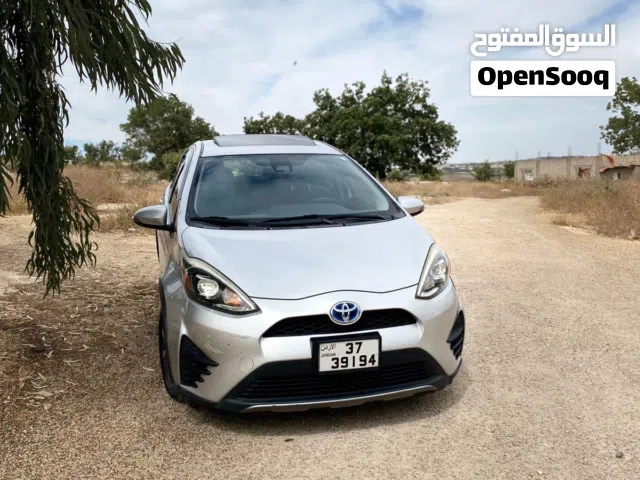 2018 تويوتا بريوس Prius C