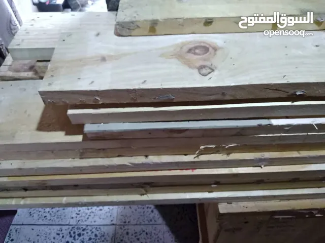 السلام عليكم تعالو سريع خشب طول ثلاثه امتار ونص عرض 20سم السمك 3.5سم
