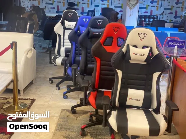 *كرسي الجيمنج اللي هيخليك ملك اللعبة!   - *راحة على الآخر*: سفنج ميموري فوم + مخدة للرقبة والقط
