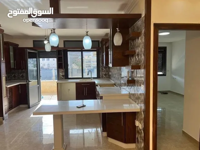 شقه فارغة للايجار قرب شارع القدس والفندق السياحي