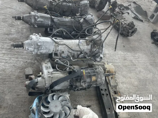 للبيع قطع غيار جيب شروكي مع امكانية التركيب فالورشه