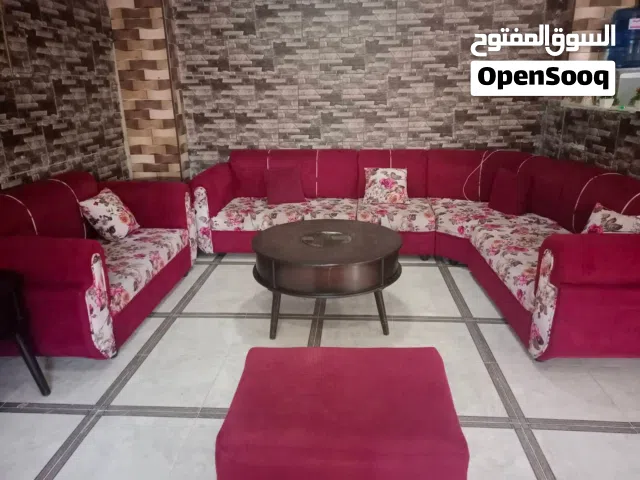 كورنر تفصيل بحالة ممتازة 65 دينار الموقع عمان شارع الاردن