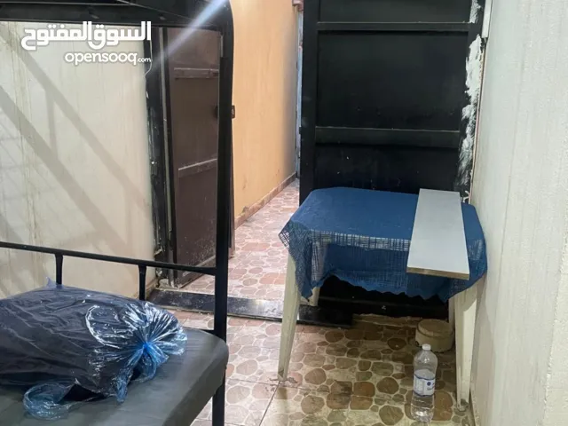 فرصة سكن هادئ غرفة مؤثثة بحوش ودورة مياه خاصة شامل الخدمات